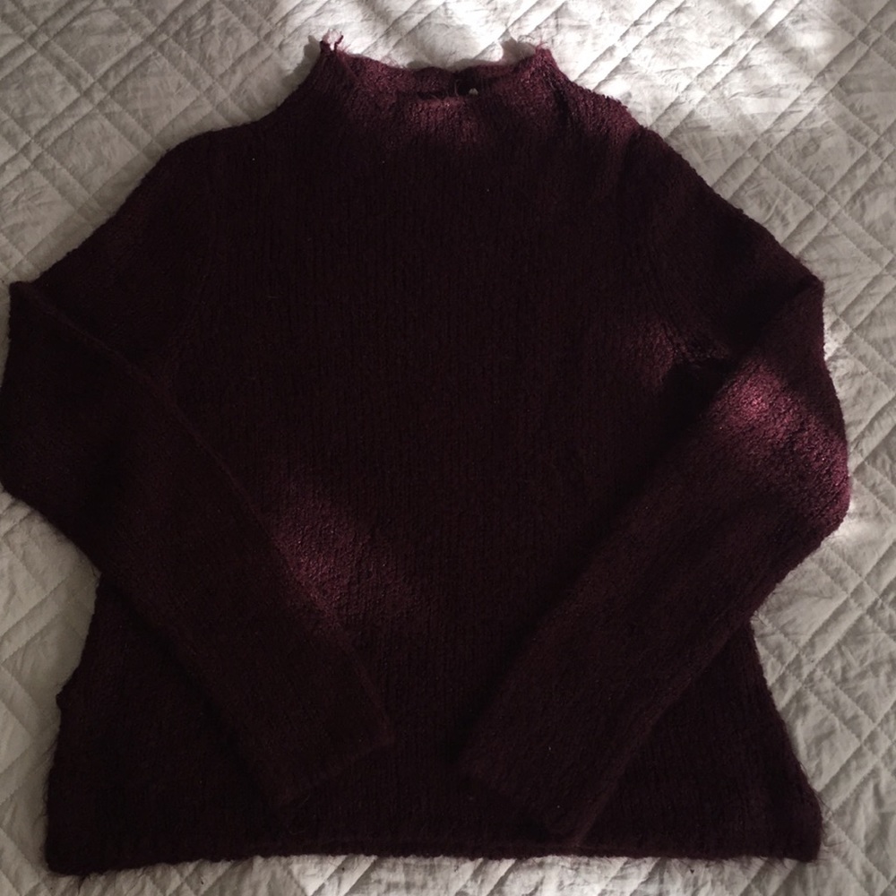 Maroon sweater